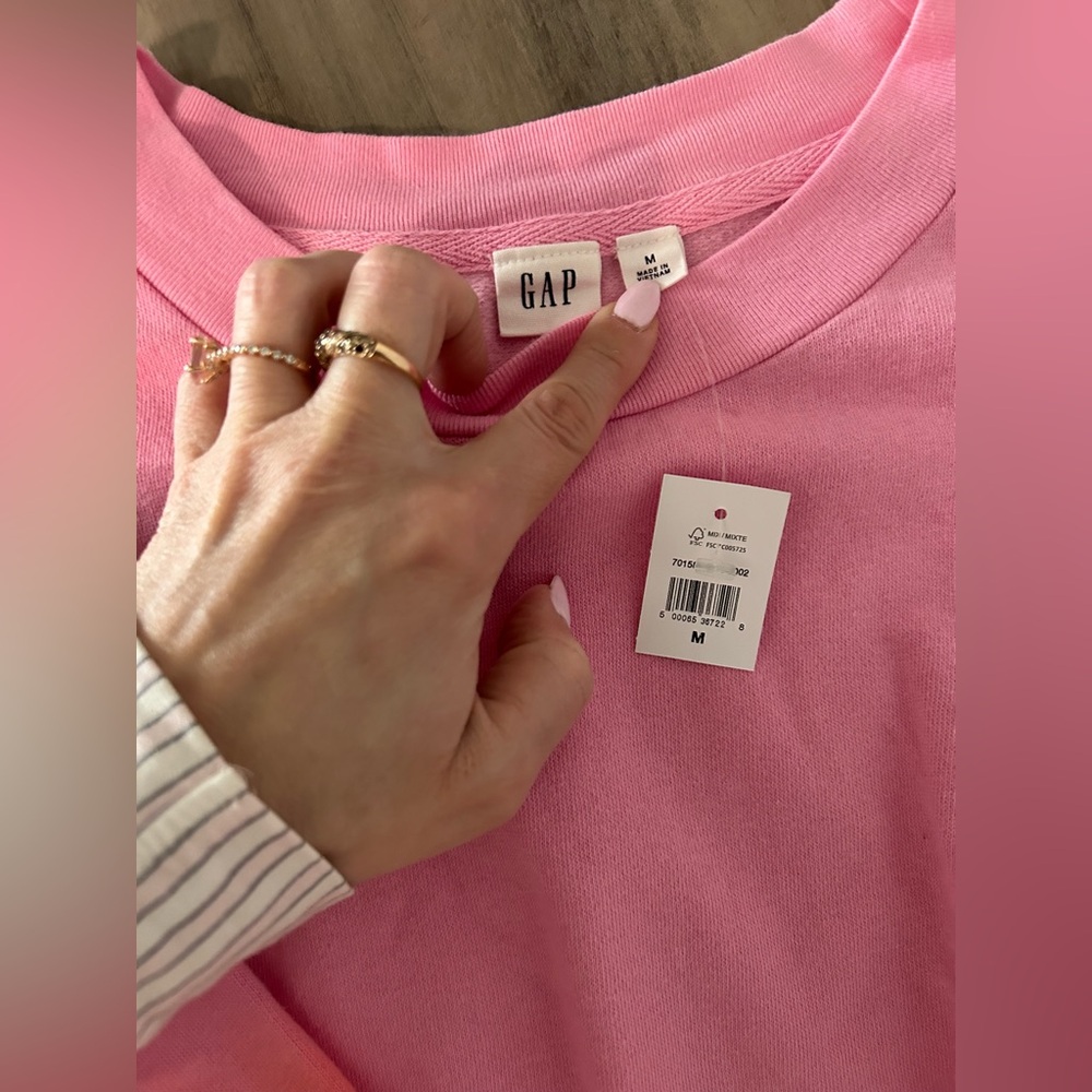 GAP Ombre Sweatshirt | Pink to Coral | Size Medium | NWT - Picture 3 of 6